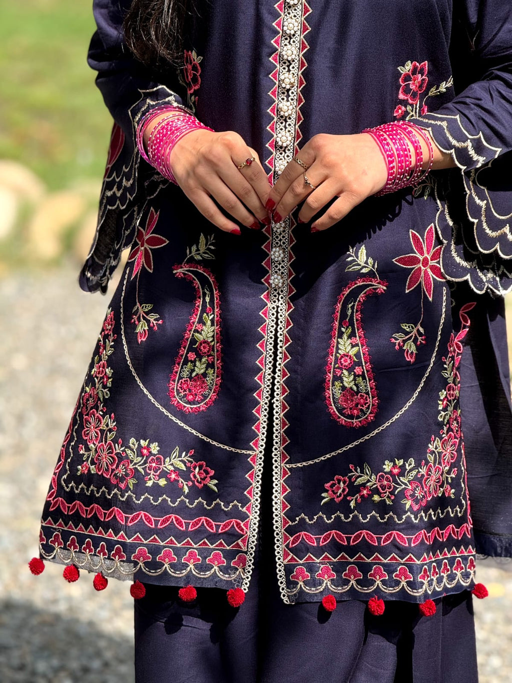 Neelofar – 2-Piece Embroidered Lawn Suit