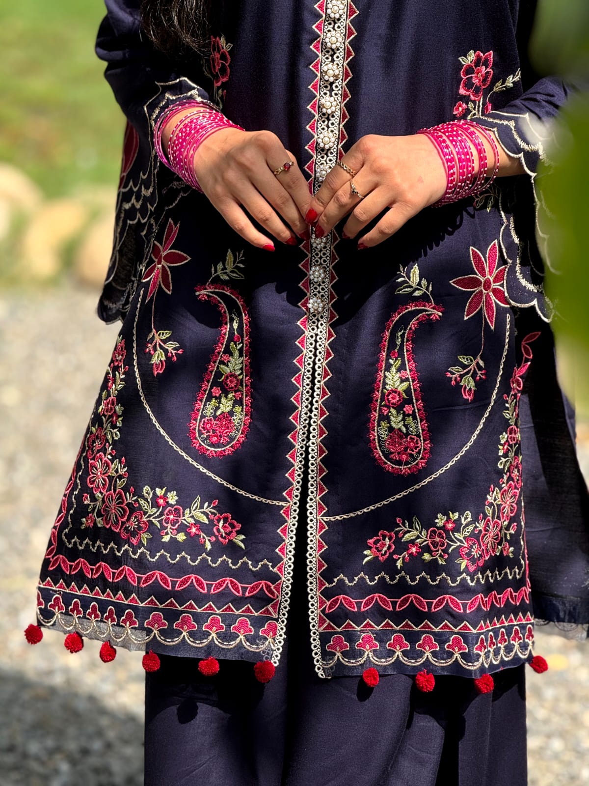 Neelofar – 2-Piece Embroidered Lawn Suit